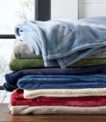Bedding Navy H8XZ6276 Wicked Plush Throw Unisex L.L.Bean - Image 4